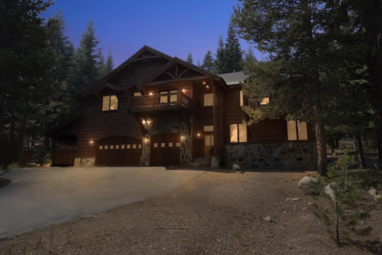 Bear Meadows Lodge - Hot Tub - Tahoe Donner Home Truckee Bagian luar foto