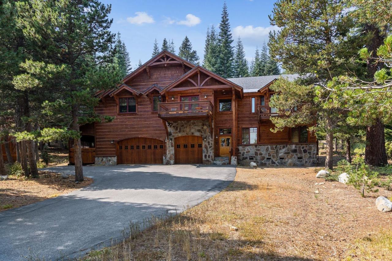 Bear Meadows Lodge - Hot Tub - Tahoe Donner Home Truckee Bagian luar foto
