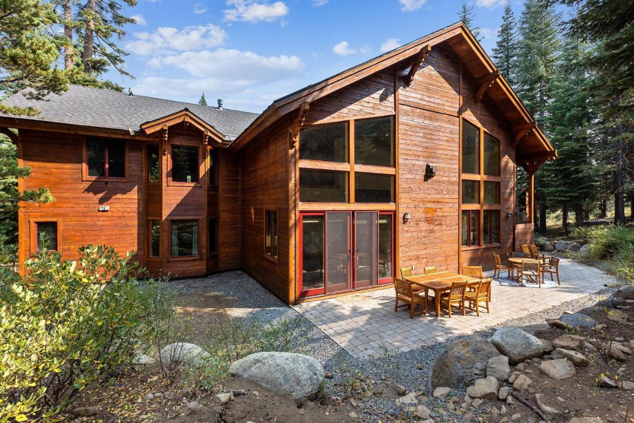 Bear Meadows Lodge - Hot Tub - Tahoe Donner Home Truckee Bagian luar foto
