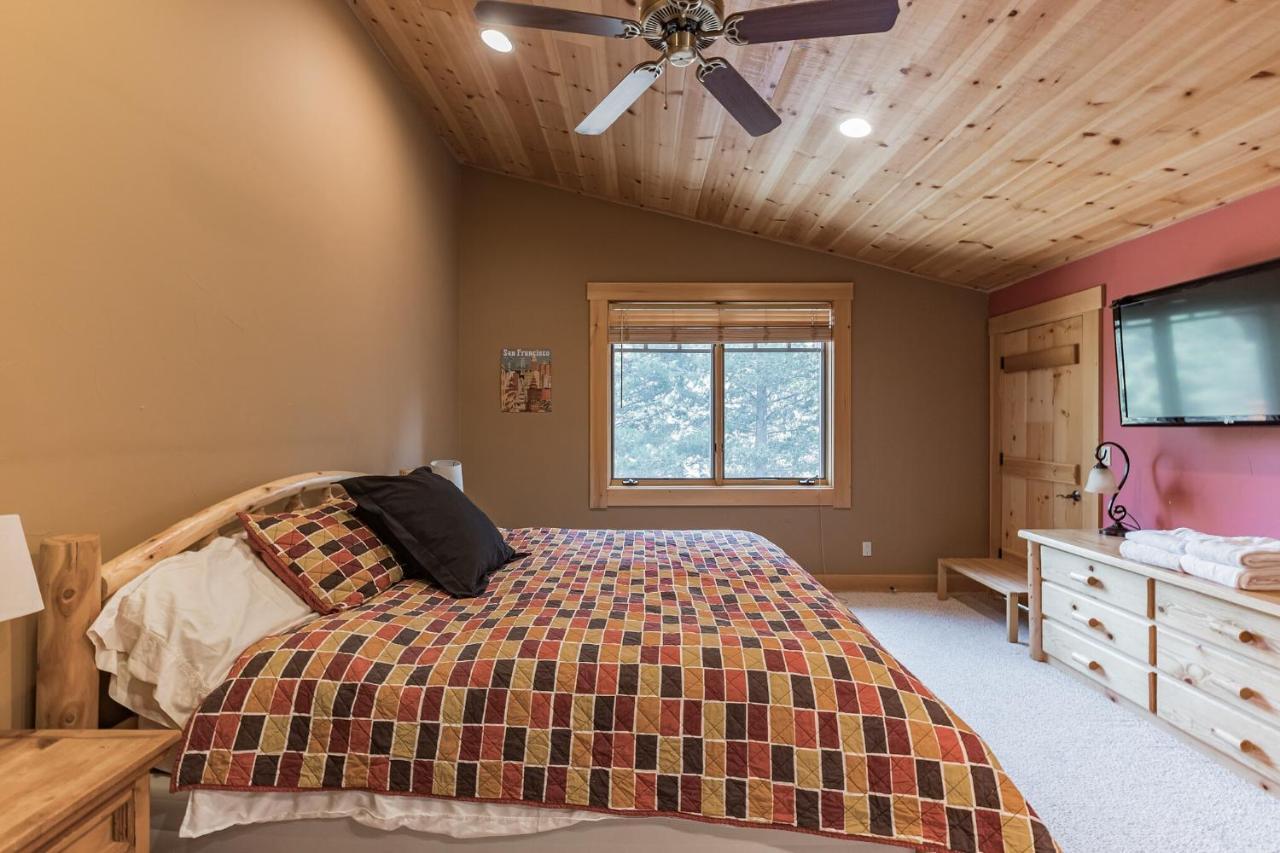 Bear Meadows Lodge - Hot Tub - Tahoe Donner Home Truckee Bagian luar foto