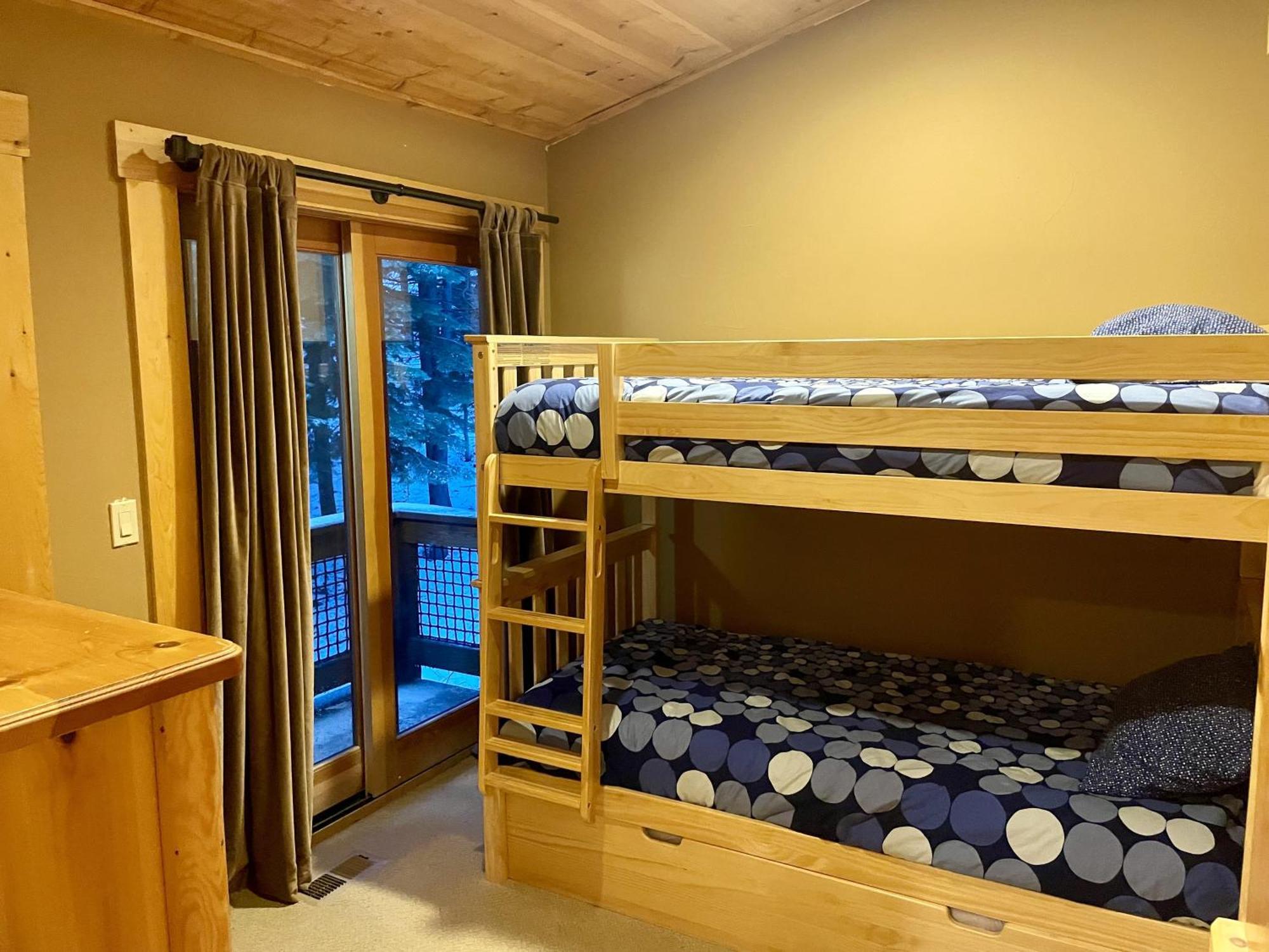 Bear Meadows Lodge - Hot Tub - Tahoe Donner Home Truckee Bagian luar foto