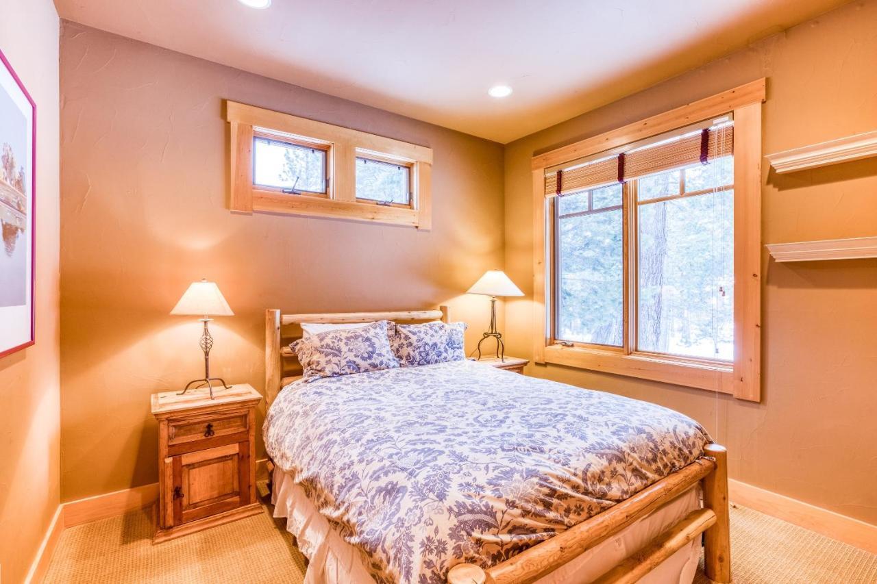 Bear Meadows Lodge - Hot Tub - Tahoe Donner Home Truckee Bagian luar foto