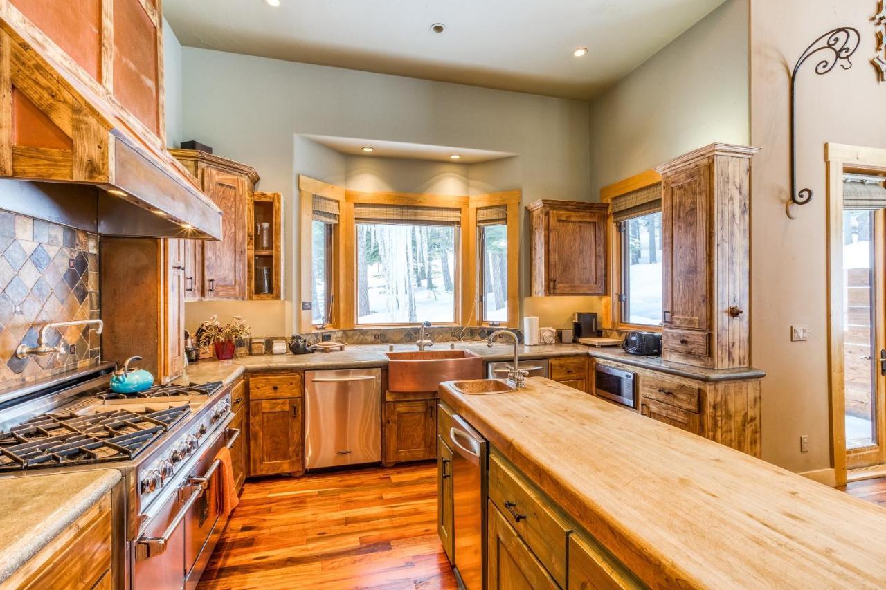 Bear Meadows Lodge - Hot Tub - Tahoe Donner Home Truckee Bagian luar foto