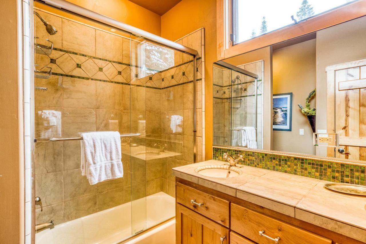 Bear Meadows Lodge - Hot Tub - Tahoe Donner Home Truckee Bagian luar foto