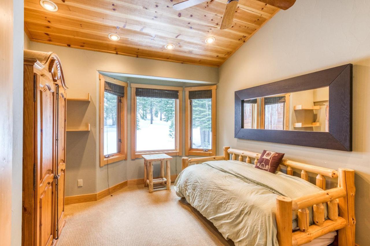 Bear Meadows Lodge - Hot Tub - Tahoe Donner Home Truckee Bagian luar foto