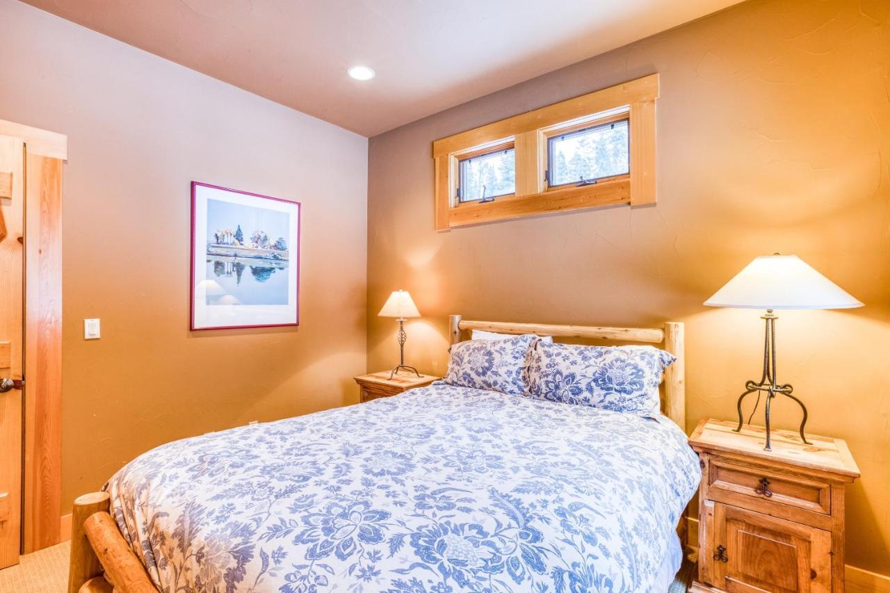 Bear Meadows Lodge - Hot Tub - Tahoe Donner Home Truckee Bagian luar foto