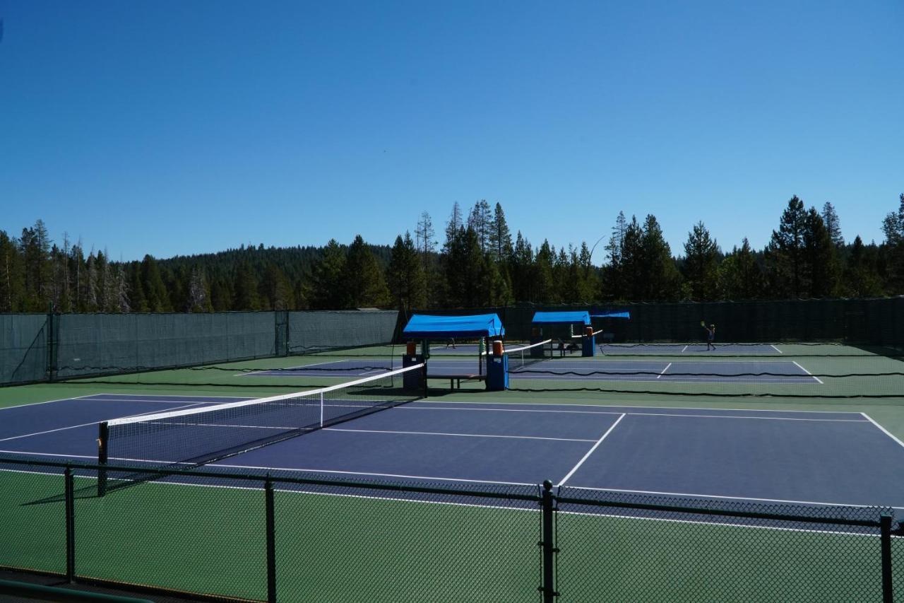 Bear Meadows Lodge - Hot Tub - Tahoe Donner Home Truckee Bagian luar foto
